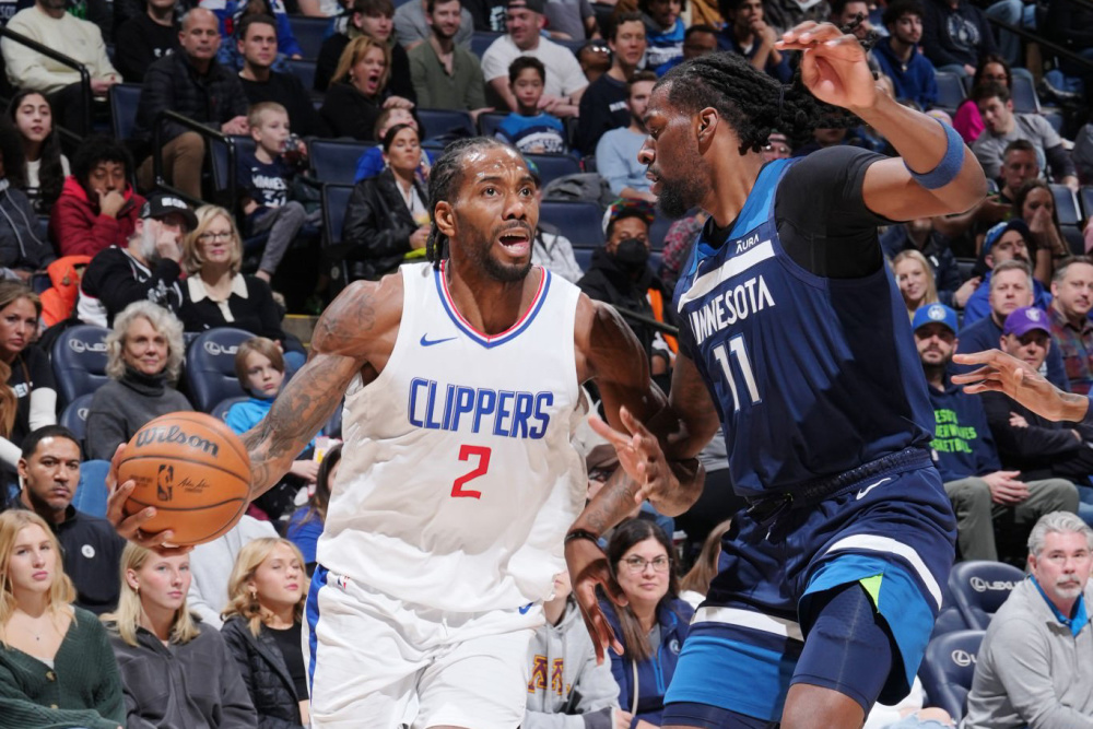 开云sport-包含焦点大战：赛车上演巅峰碰撞的词条