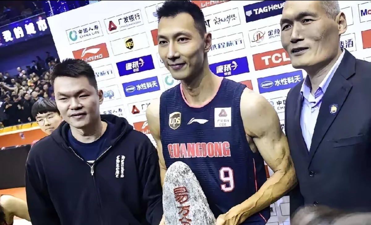 吉林队完胜爵士，易建联带队取胜