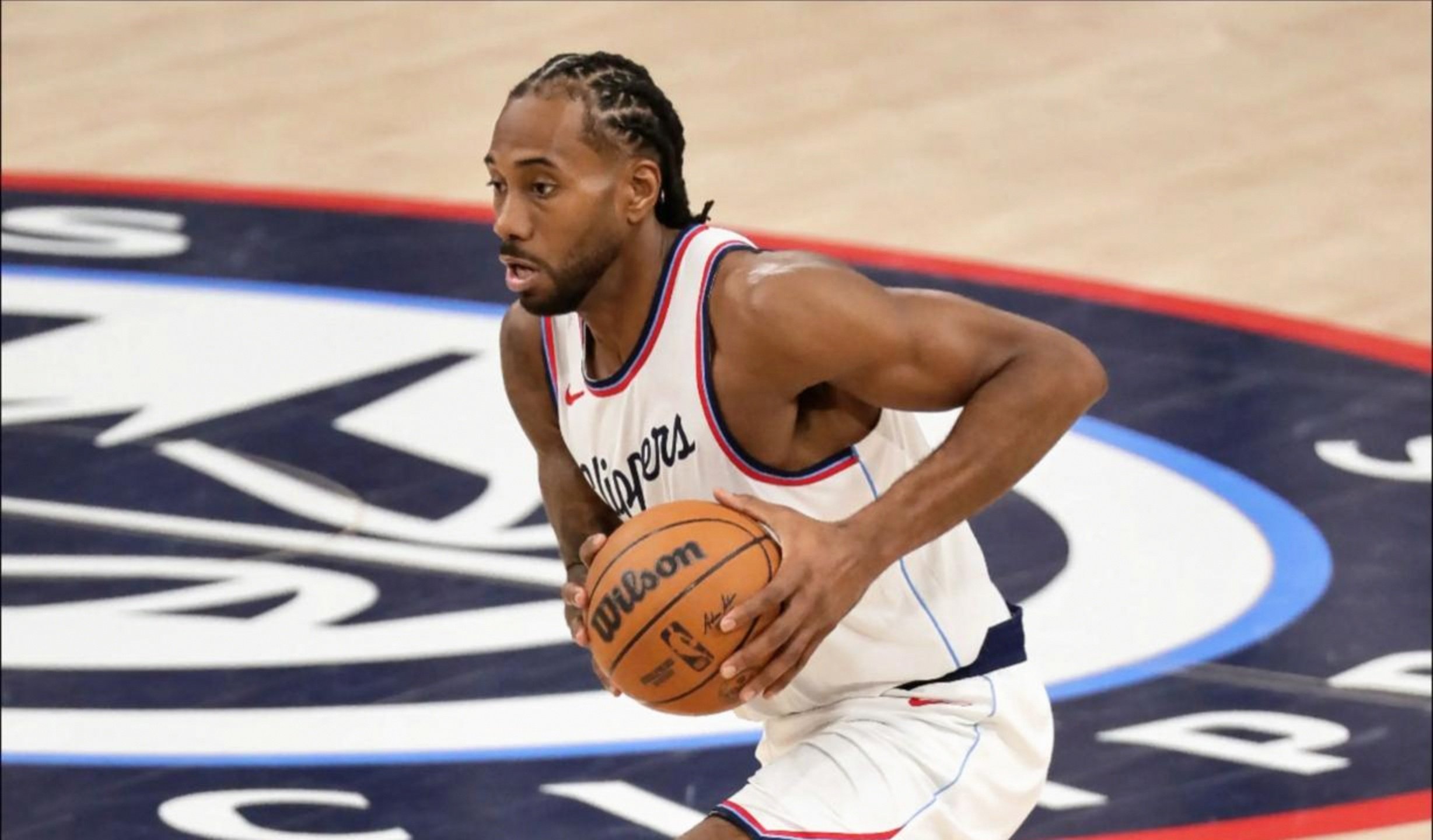 浙江队鏖战76人,伦纳德统治全场 浙江队鏖战76人,伦纳德统治全场