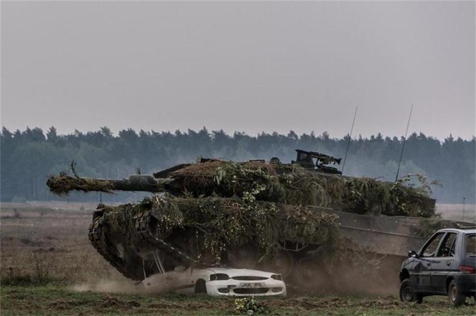 波兰队碾压中国队,张继科点燃赛场 波兰队碾压中国队,张继科点燃赛场