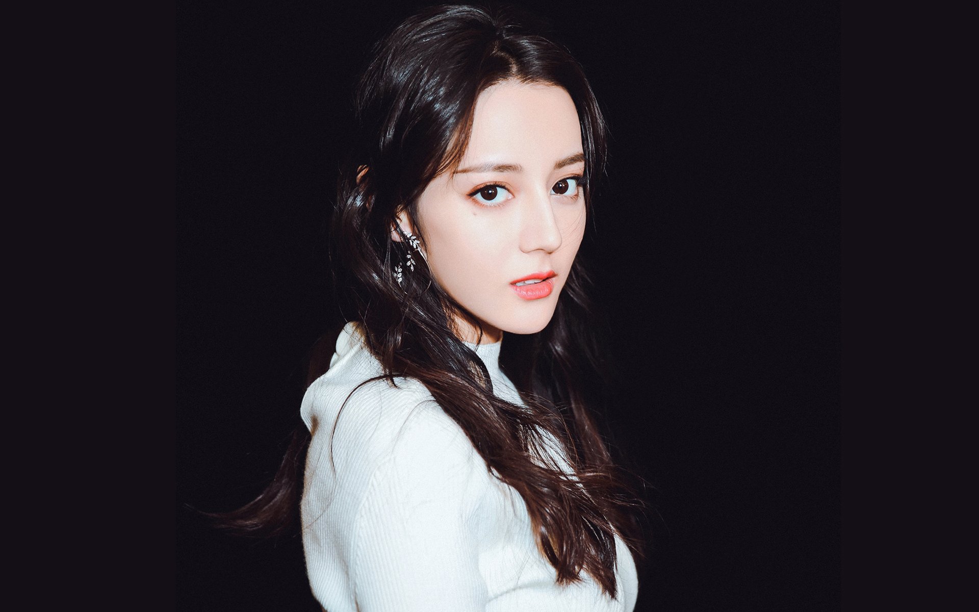 开云体育入口-深圳青年军夜挑铁骑惊魂夜，小贾伦补扣绝杀惊艳四座